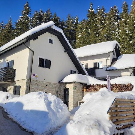 Holiday House Nune 즈코르녜즈레쎄 외부 사진