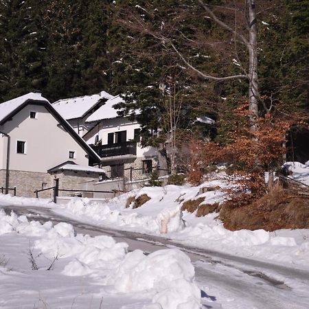 Holiday House Nune 즈코르녜즈레쎄 외부 사진